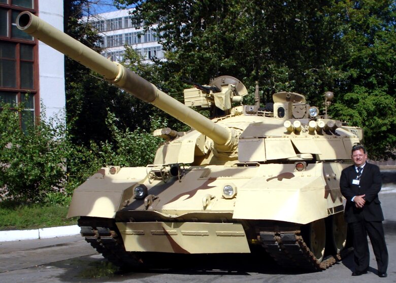 Російські танки Т-54 і Т-55, які перекидаються в Україну – застарілий та вразливий мотлох на гусеницях, який старший за російського президента Путіна