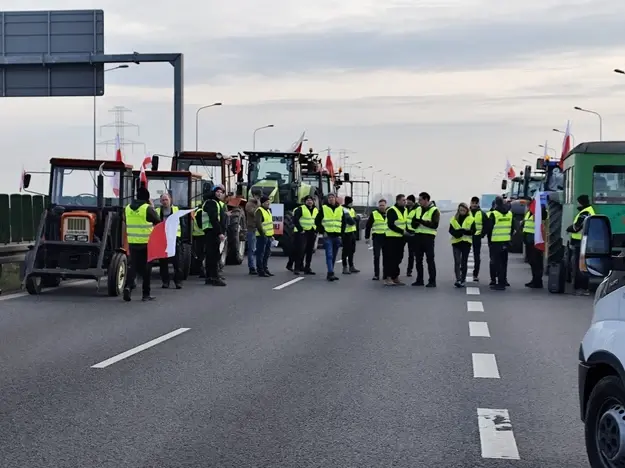 Общенациональная забастовка фермеров в Польше началась сегодня. Участие планируют принять около 70 тысяч человек.