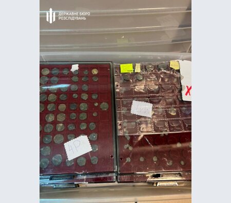 Артефакты для музея обыски - бывший депутат передал 7 тысяч экспонатов в музей истории Украины Бывший нардеп, у которого во время обысков следователи обнаружили более 7 тысяч археологических находок, передал их Национальному музею истории Украины.