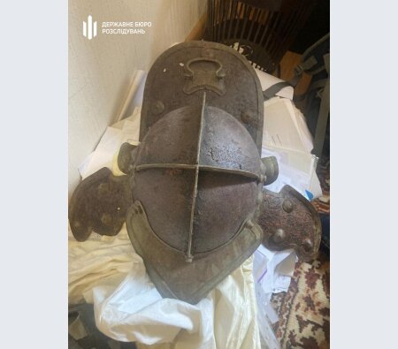 Артефакты для музея обыски - бывший депутат передал 7 тысяч экспонатов в музей истории Украины Бывший нардеп, у которого во время обысков следователи обнаружили более 7 тысяч археологических находок, передал их Национальному музею истории Украины.