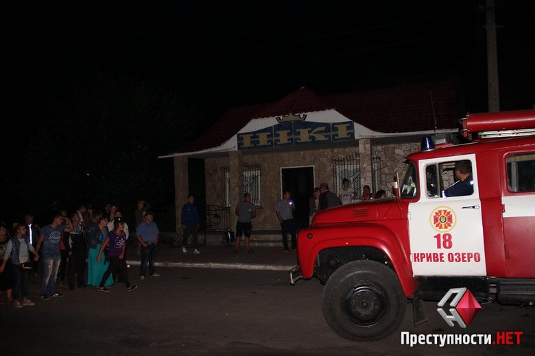 Вночі в Миколаївській області було неспокійно, місцеві жителі Кривого Озера намагалися штурмувати місцеве відділення поліції.