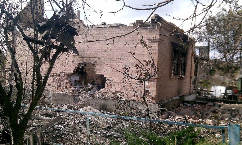 Члени незаконних збройних формувань із забороненої артилерії обстріляли житлові райони населеного пункту Водяне.