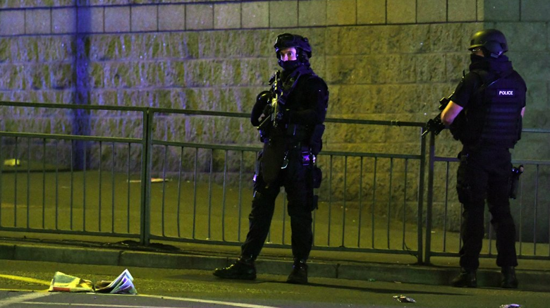 В полиции Манчестера назвали количество погибших и раненых в результате теракта террористов во время концерта на арене.
