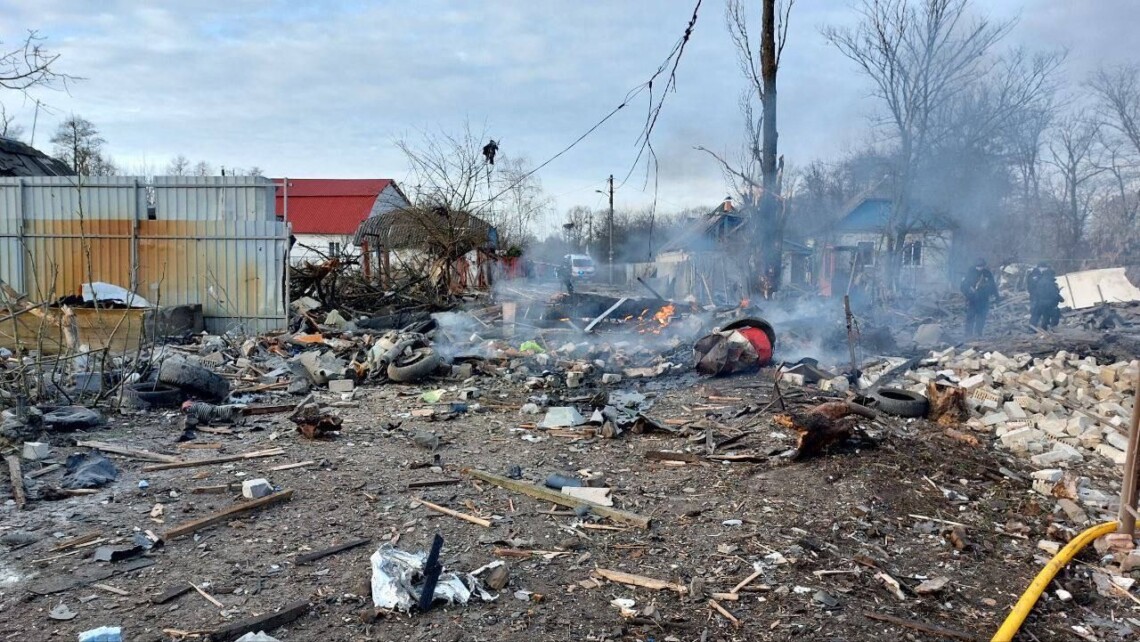 Войска рф продолжают атаковать приграничные населённые пункты Сумской и Черниговской областей. В результате атаки получил ранения местный житель.