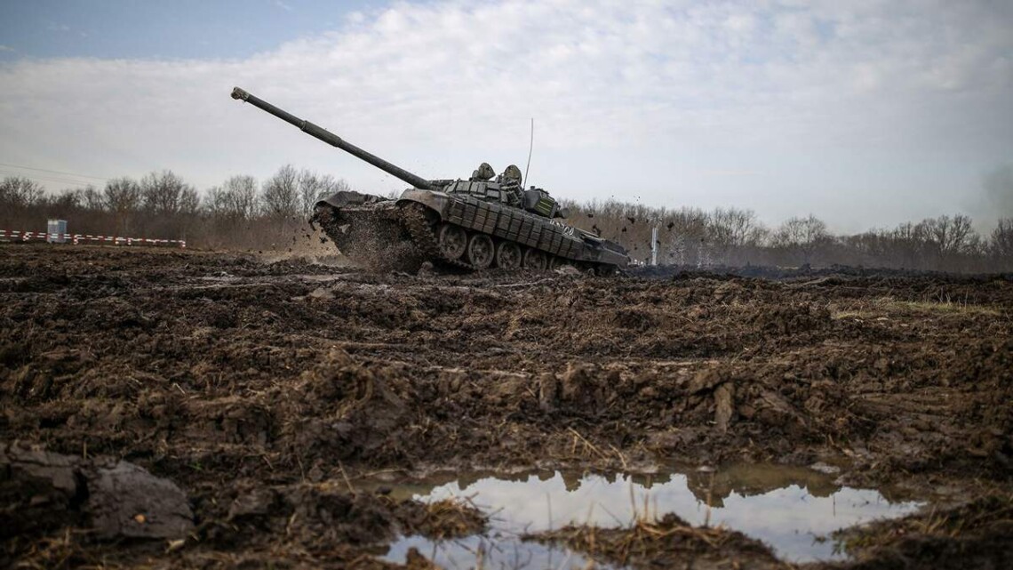 В марте из-за оттепели ожидаются наихудшие условия для наступлений как российской армии, так и ВСУ.