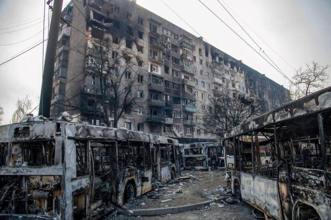 Российские оккупанты признали, что полное уничтожение Мариуполя в Донецкой области было их целенаправленной тактикой.