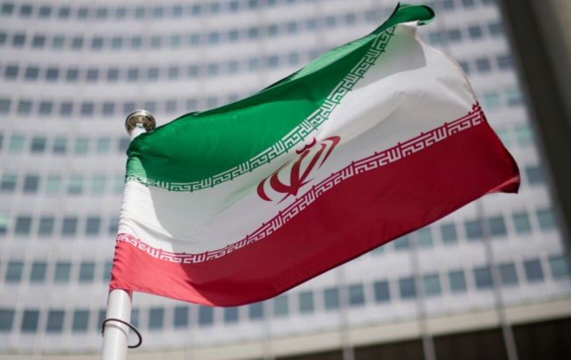 В Иране заявили о разработке крылатой ракеты, якобы имеющей дальность полёта 1650 километров.