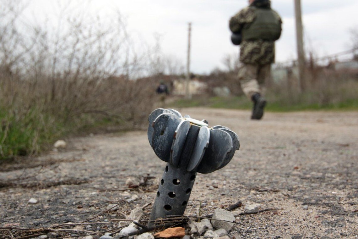 Российские оккупанты сегодня днём обстреляли Кураховку в Донецкой области, есть жертва среди гражданских.
