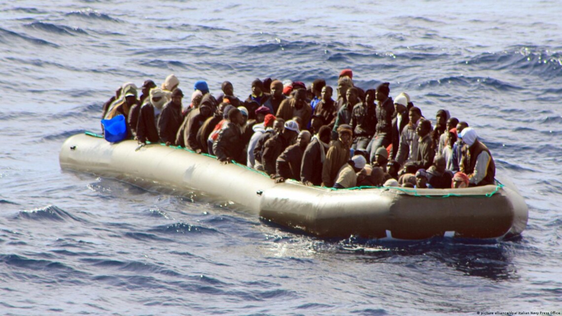Согласно данным полиции, именно на этих людей указывали выжившиt мигранты как на организаторов нелегальной перевозки.