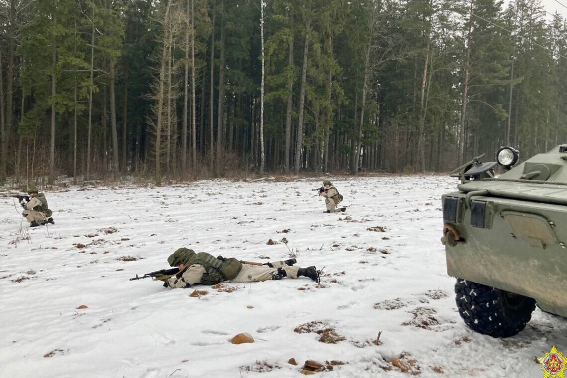 Учения вооруженных сил россии и Беларуси  продлены как минимум до 13 марта. Они проходят на белорусских полигонах.