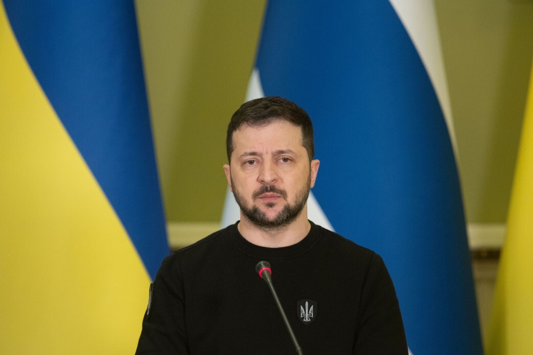 В ходе пресс-конференции с премьер-министром Финляндии он выразил надежду, что Украина в скором времени сможет получить от Альянса гарантии безопасности.