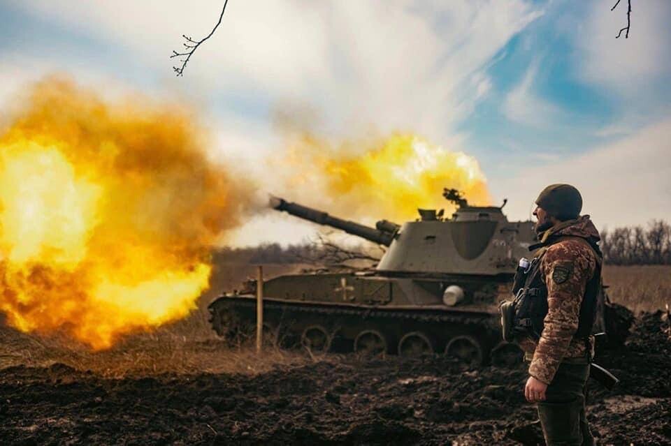 Российская оккупационная армия продолжает вести наступательные действия на востоке Украины, не считаясь с потерями. Основные усилия враг сосредотачивает на пяти направлениях.