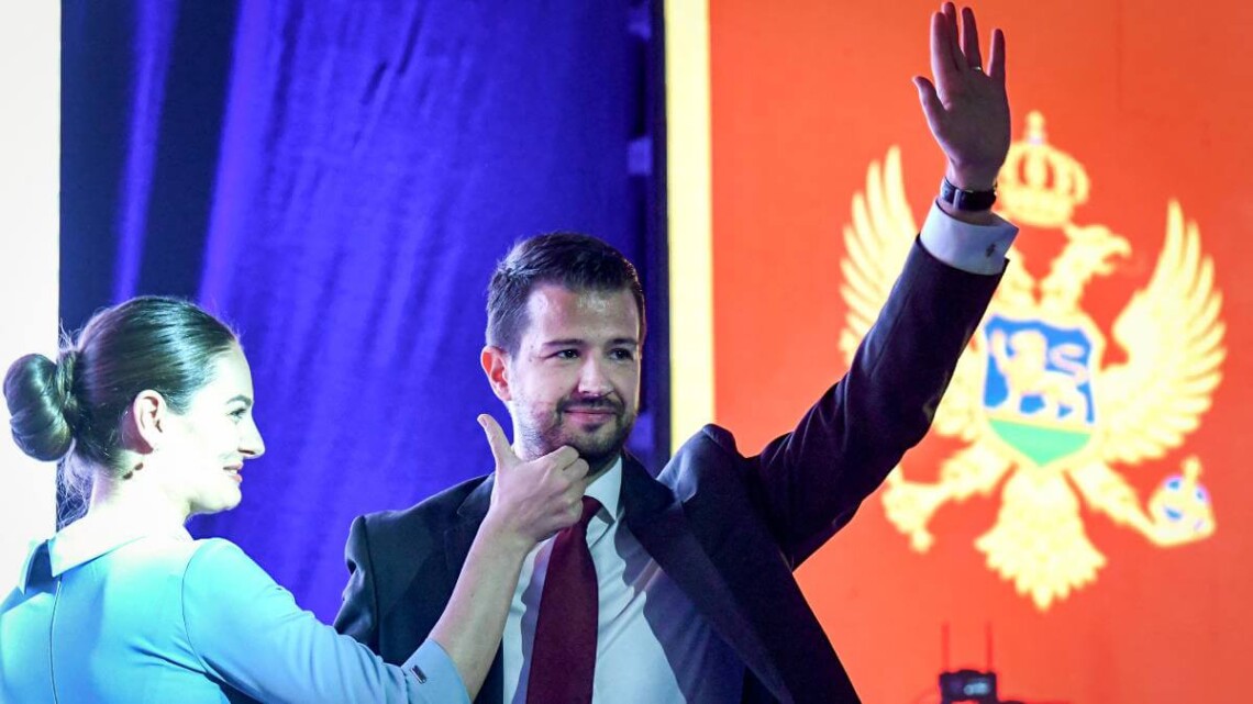 На президентских выборах в Черногории победу одерживает проевропейский экономист, кандидат от проевропейского движения Яков Милатович, заручившийся поддержкой 60 процентов избирателей.