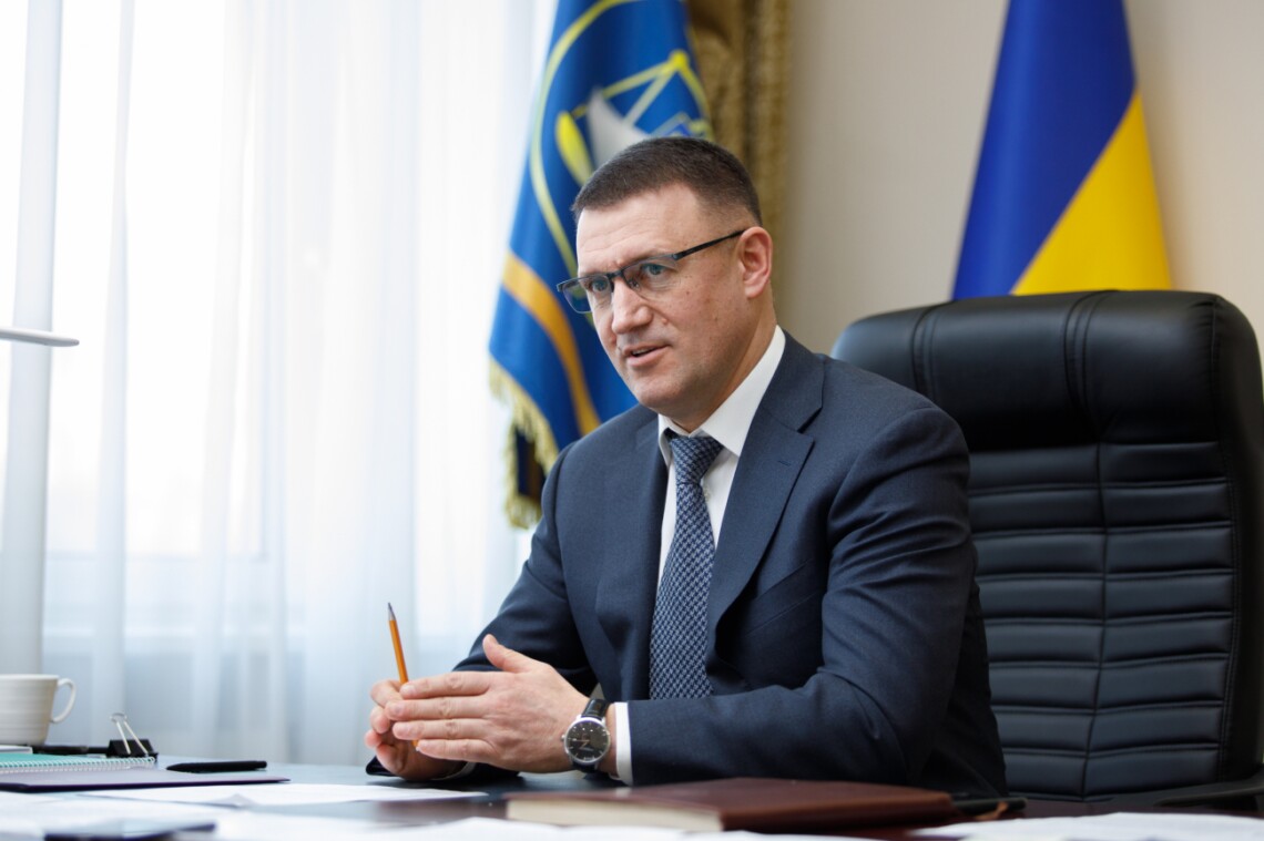Нардеп Ярослав Железняк указывает, что Мельник подал заявление об увольнении по собственному желанию.