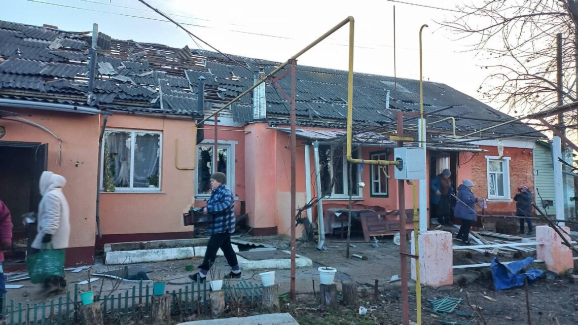 За прошедшие сутки российская армия атаковала 11 пограничных общин Сумской области. Всего за день в регионе зафиксировано 19 вражеских обстрелов и 112 взрывов.