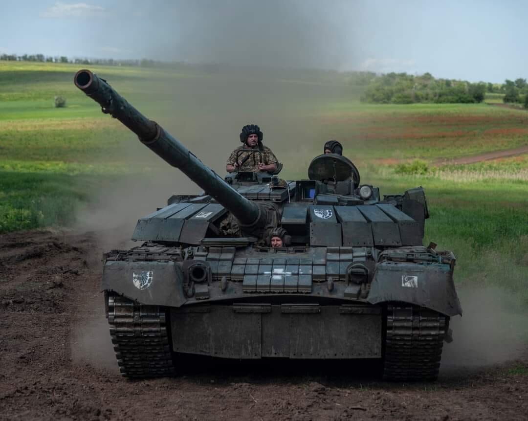 Украинские военные проводят контрнаступательные операции и продвигаются по нескольким участкам фронта.