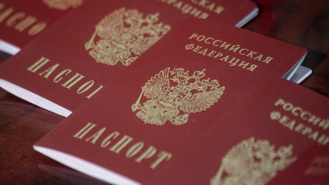 Российские оккупанты закрыли больницу в Запорожской области из-за того, что большинство работников отказались от получения паспорта россии.