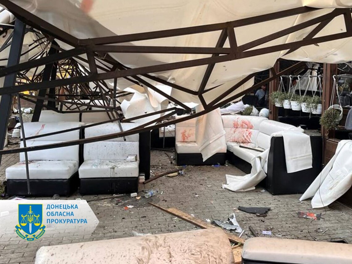 По состоянию на утро среды, 28 июня, количество погибших и травмированных в результате удара по Краматорску снова возросло.