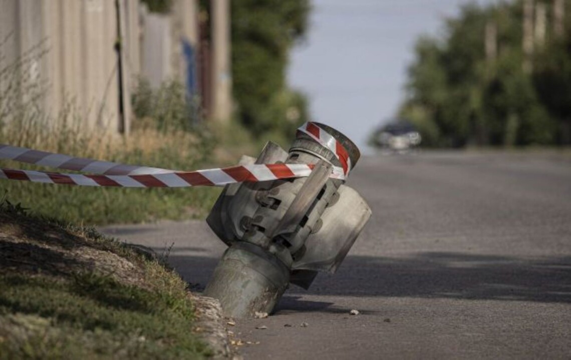 Сегодня, 28 июня, российские оккупанты ударили по селу Волчанские Хутора Чугуевского района. Три человека погибли.