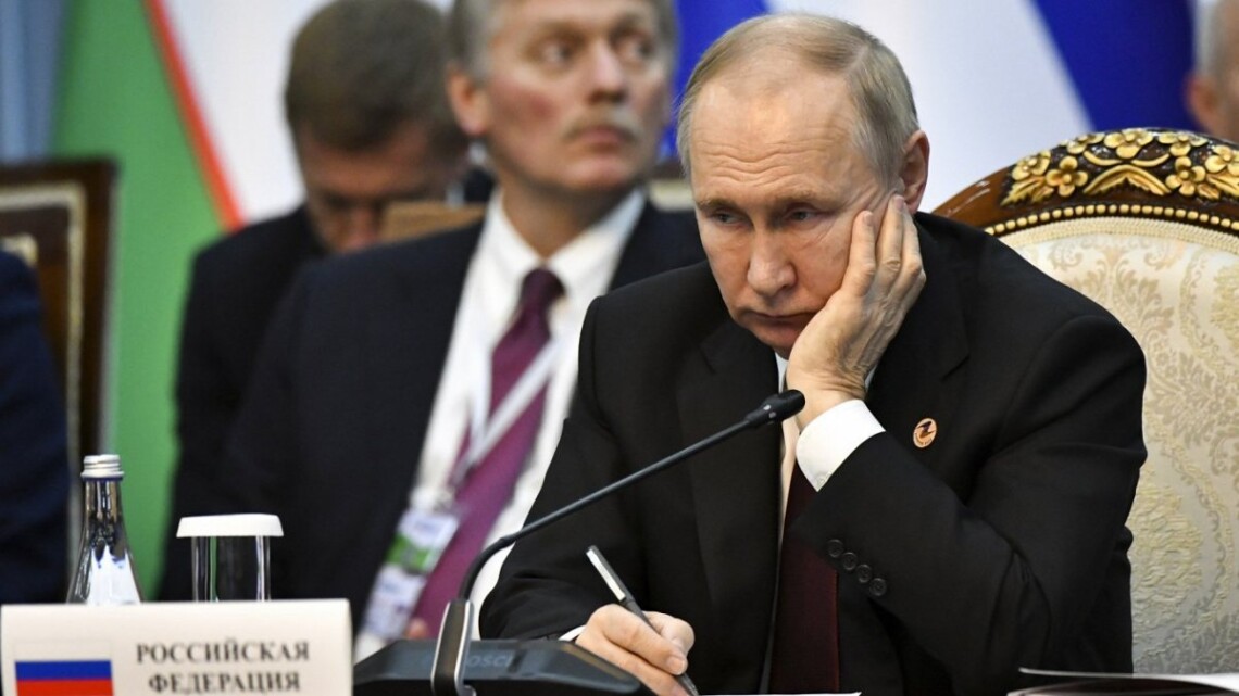 Путин не поедет на саммит в Южную Африку, где его могут арестовать по ордеру Международного уголовного суда. Россию представит Лавров.
