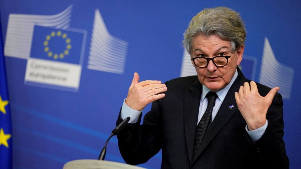 Еврокомиссар по вопросам внутреннего рынка Тьерри Бретон стремится к тому, чтобы сменить Урсулу фон дер Ляйен на посту главы Еврокомисии.