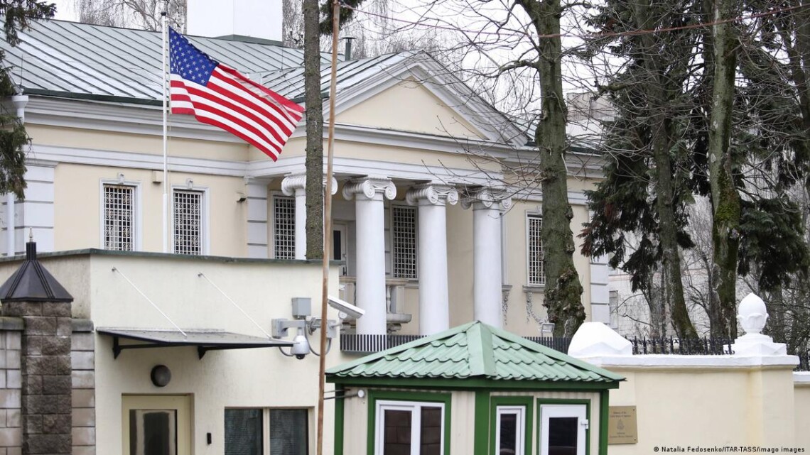Правительство США обратилось к американским гражданам, которые находятся в Беларуси, с призывом покинуть территорию этого государства.