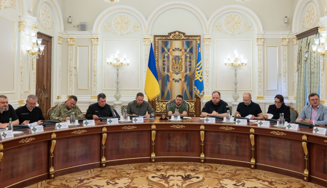 В среду, 30 августа, президент Украины Владимир Зеленский провел заседание Совета национальной безопасности и обороны. Участники заседания обсудили результаты проверки всей системы военно-врачебных комиссий.
