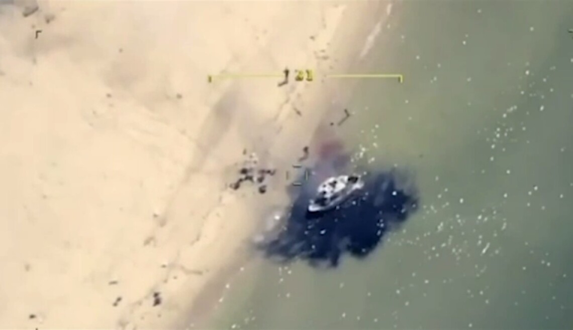 Украинские защитники уничтожили российский катер типа Тунец в северо-западной части Чёрного моря. Об этом рассказали в пресс-службе ВМС.