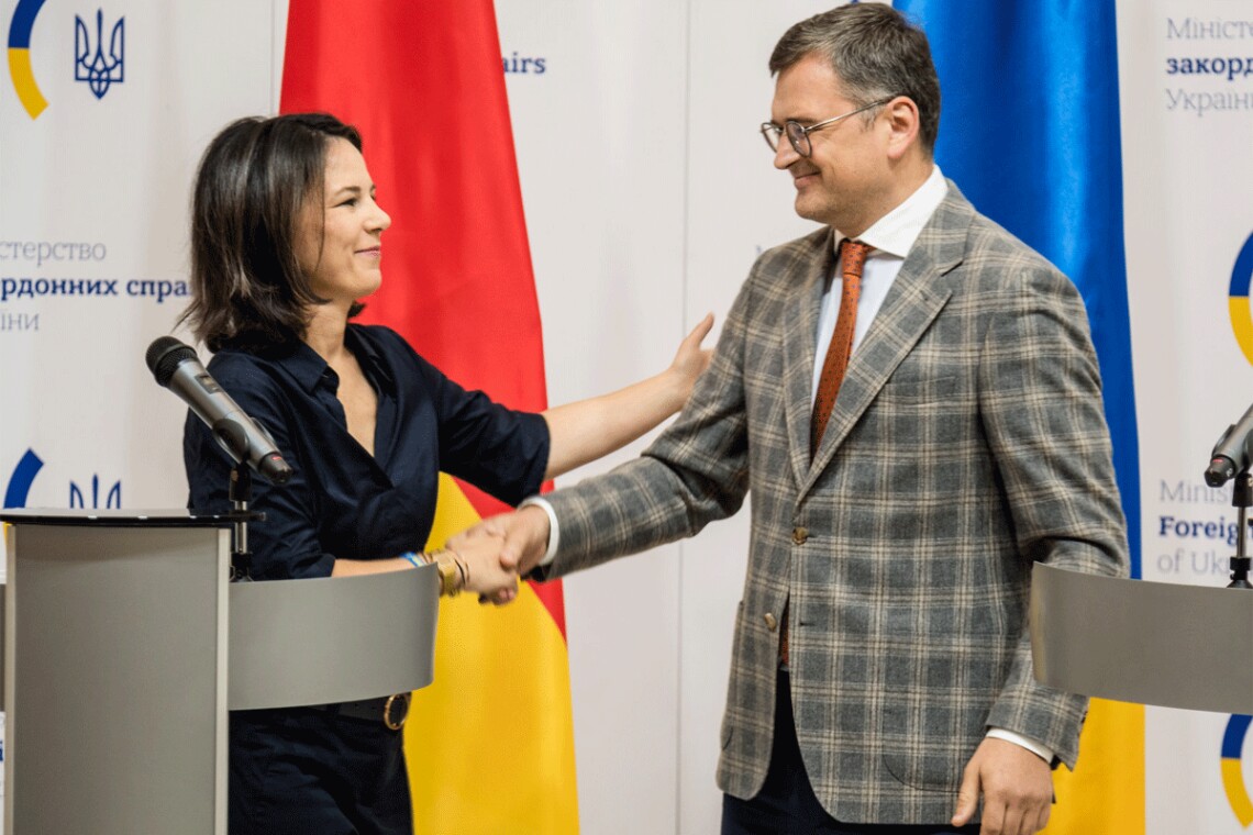 В этом году гуманитарная помощь Германии для Украины уже достигла 380 млн евро, отметила Анналена Бербок.