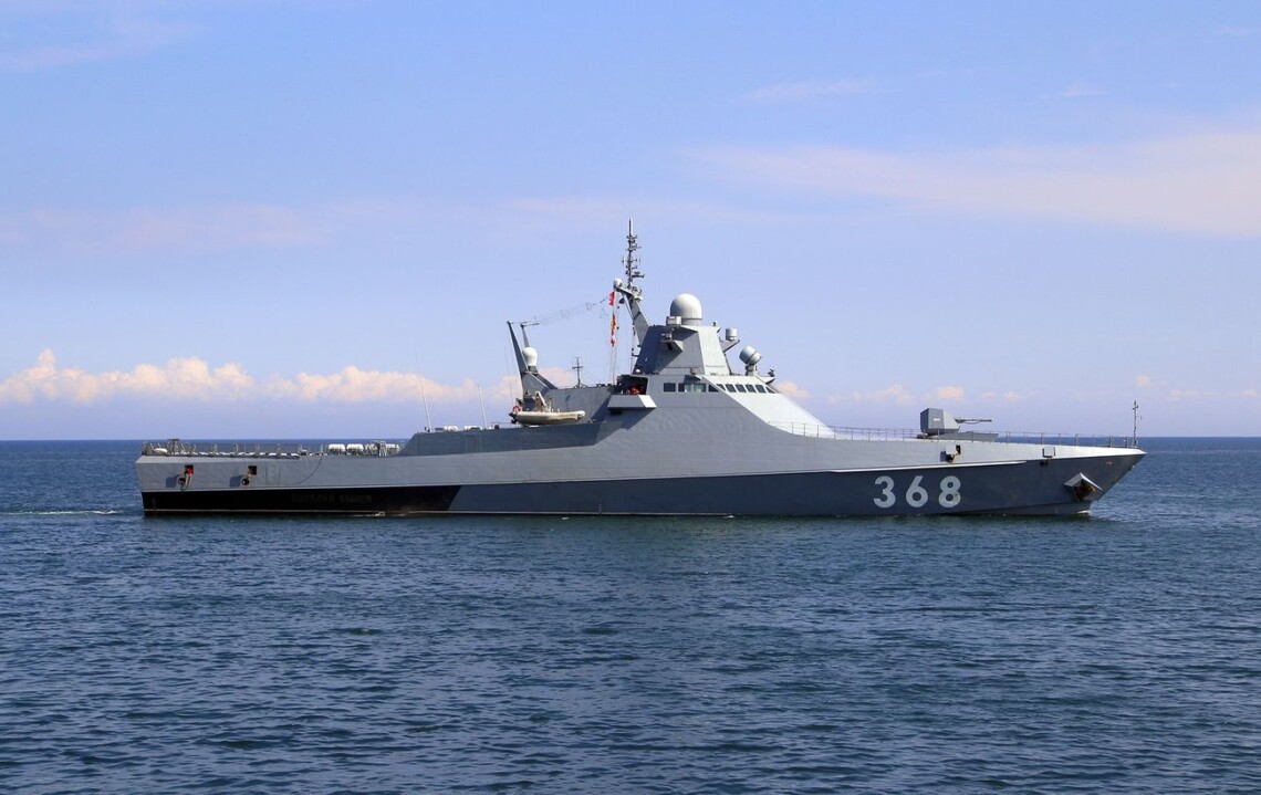 Силы обороны Украины нанесли новый удар по кораблям российских оккупантов в Черном море – в этот раз пострадали два патрульных судна врага.