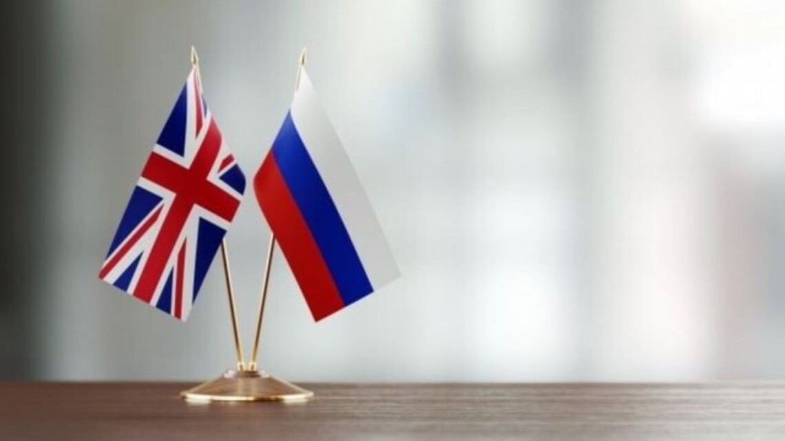 Британия в течение полутора лет ввела дипломатические дискуссии с ключевыми представителями кремля по поводу глобальной безопасности на фоне войны в Украине.