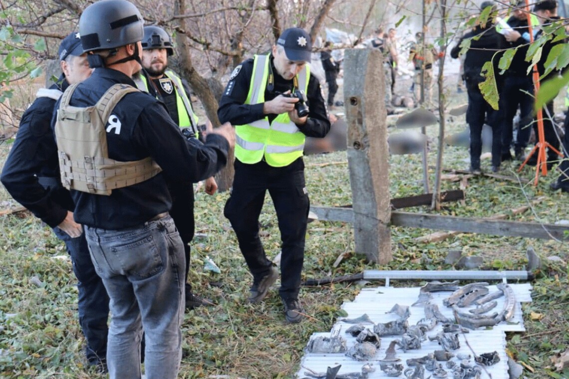 Полиция проверила более 50 человек на возможную причастность к наведению ракеты на кафе в селе Гроза на Харьковщине.