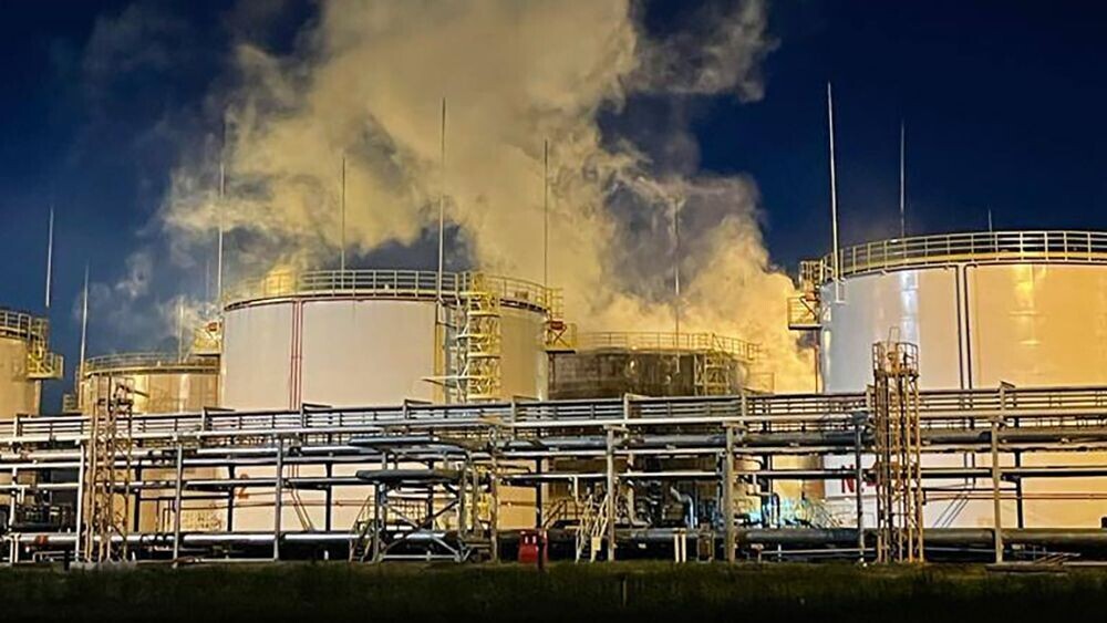 Афипский нефтеперерабатывающий завод в Краснодарском крае россии в ночь на 29 октября атаковали два беспилотника Службы безопасности Украины.