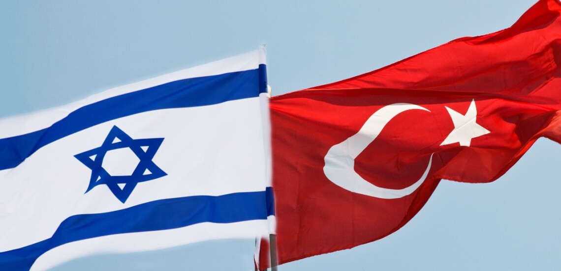 Турция отозвала из Израиля посла, а в Тель-Авиве заявили, что этот шаг сделает Анкару на шаг ближе к поддержке радикального палестинского движения ХАМАС.