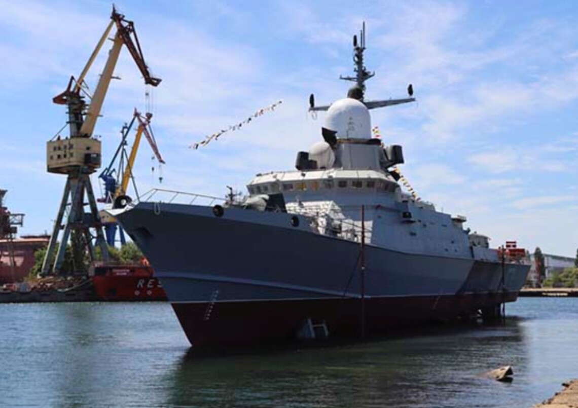 Пораженный 4 ноября ракетный корабль Аскольд в Керчи был одним из новейших. Он особенный в русском флоте, ведь имеет морской Панцирь-С1.