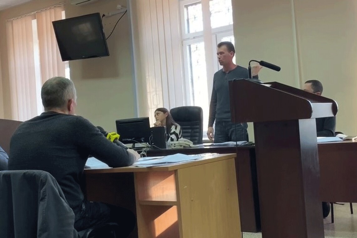 Сегодня на суде избирают меру пресечению нардепу Андрею Николаенко. Прокурор заявил, что автомобиль депутата превысил скорость. Сторона защиты это отрицает.