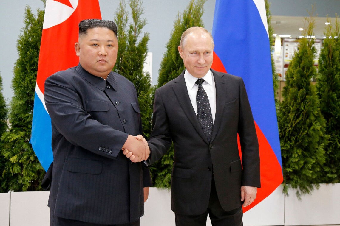 Несмотря на предупреждение США и других стран, Северная Корея укрепляет отношения и углубляет сотрудничество с россией.