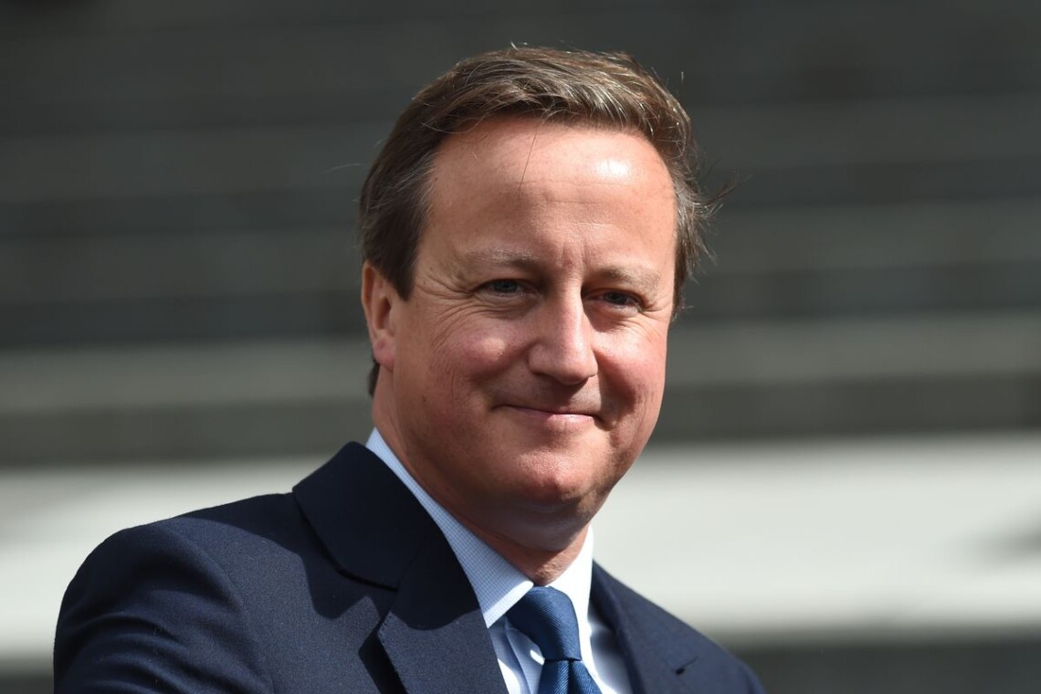 Бывший премьер-министр Великобритании Дэвид Кэмерон назначен главой МИД. Его предшественник Джеймс Клеверли перешел в МВД.