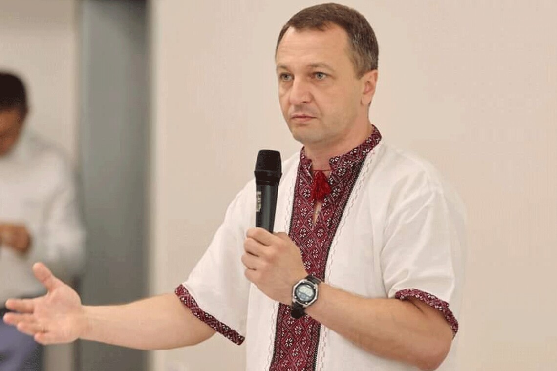 На языковой теме не должно быть спекуляций и нам не нужно устраивать разделение Украины по разным категориям, заявил Тарас Креминь.