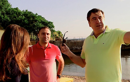 Губернатор Одесской области Михаил Саакашвили обратился к председателям СБУ и Госпогранслужбы при поддержке в демонтаже ограждений вокруг платных пляжей Одессы.