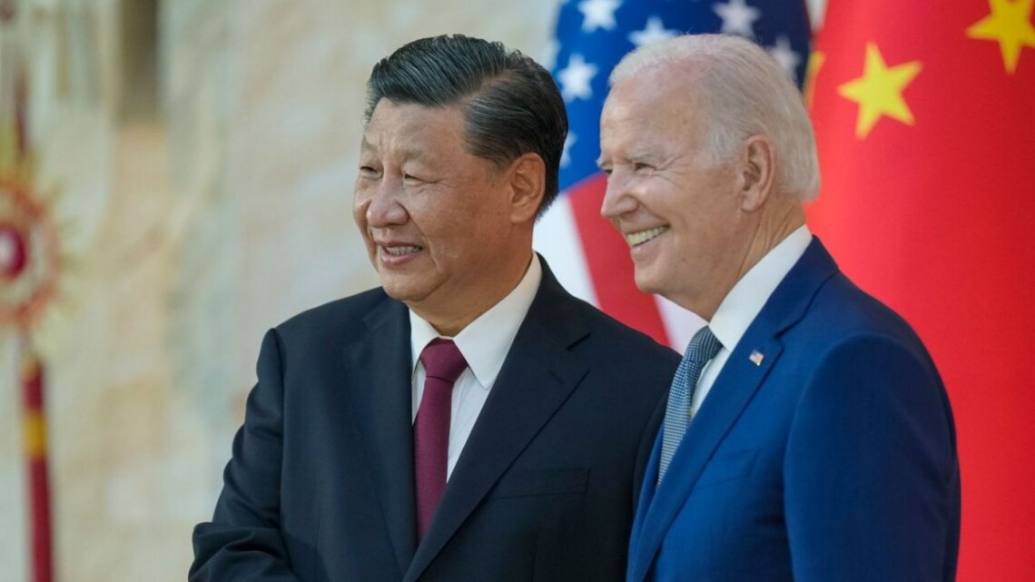 Встреча президента США Джо Байдена с лидером Китая Си Цзиньпином вызывает осторожный оптимизм. Такое мнение выразил советник главы ОП Михаил Подоляк.