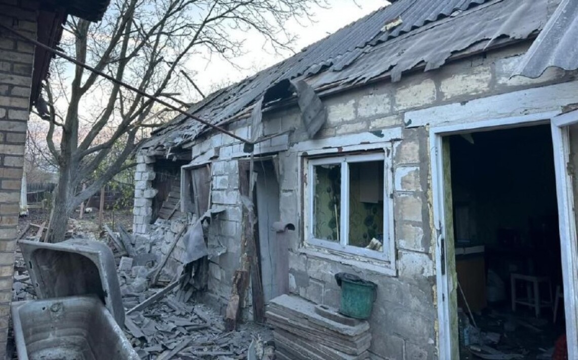Российская оккупационая армия в пятницу атаковала два населённых пункта Донецкой области – Торецк и Часов Яр. В результате ударов есть погибший и раненый.