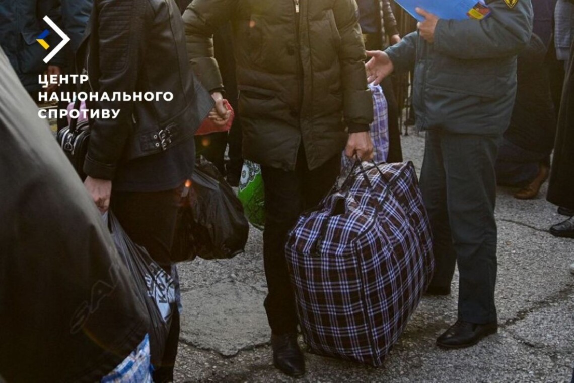 Из временно оккупированной части Херсонской области за месяц до российской федерации по принуждению эвакуировали ещё 100 жителей.