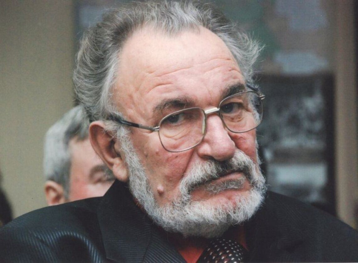 На 87 году жизни скончался соавтор Акта провозглашения государственной независимости Украины Леонтий Сандуляк. Об этом сообщил Черновицкий областной совет.