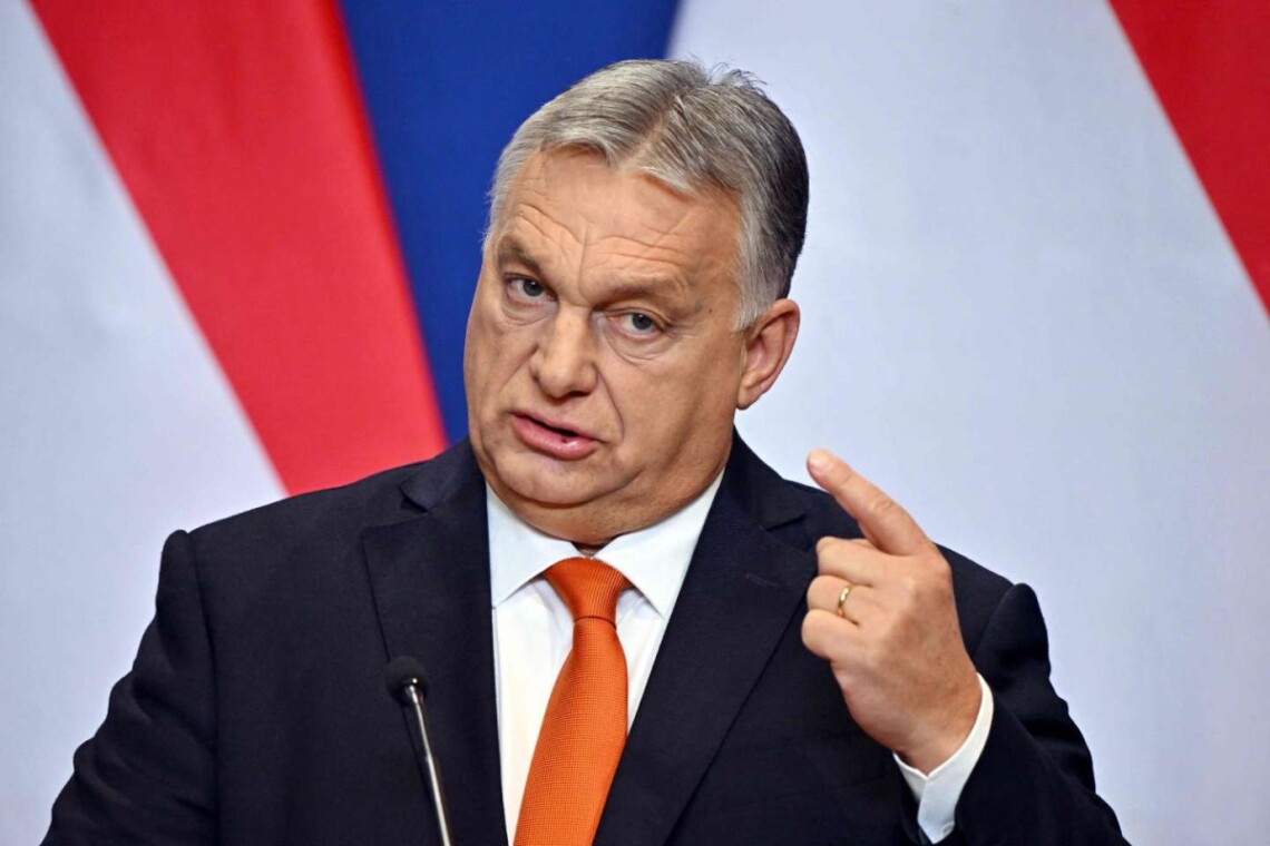 Премьер-министр Венгрии Виктор Орбан во время визита в Париж назвал Украину коррумпированной страной и вновь выступил против её вступления в Евросоюз.