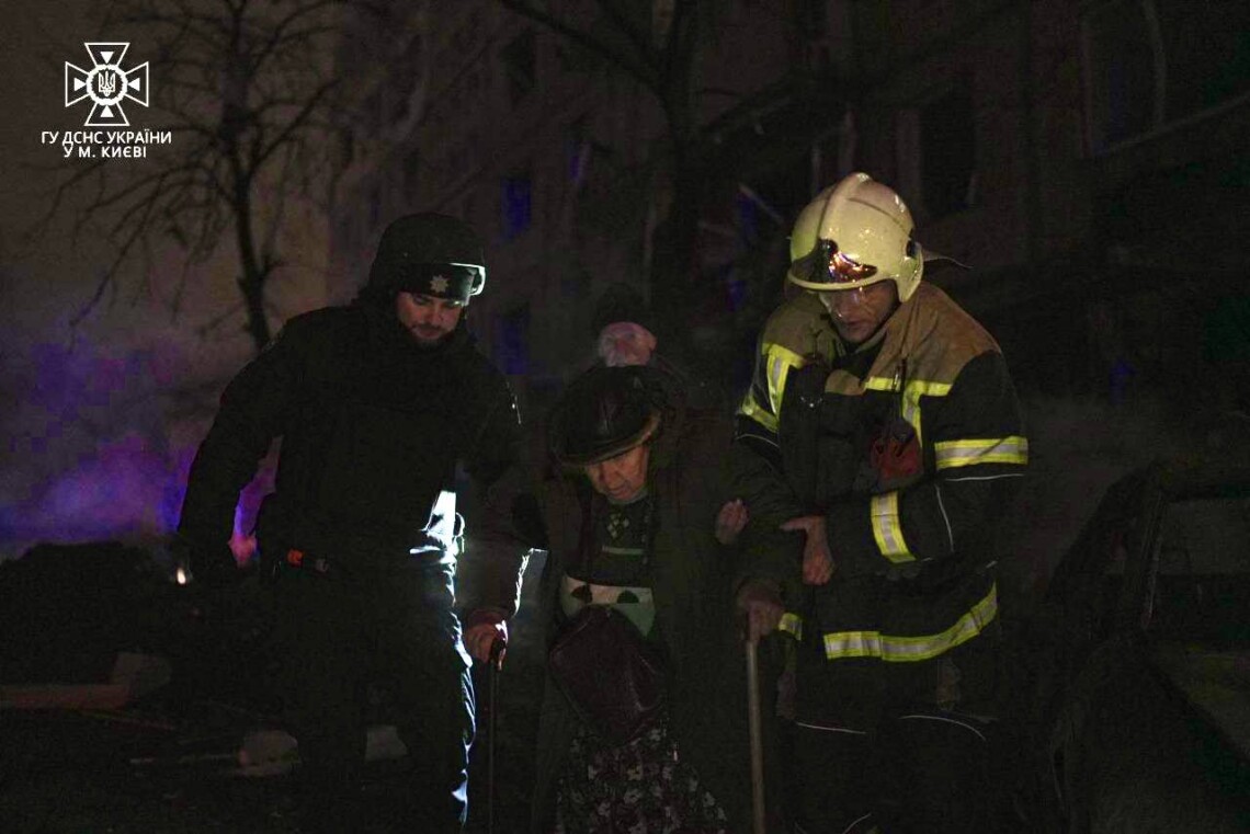 В Киеве 53 человека пострадали в результате ракетной атаки, 20 из них госпитализировали. Среди пострадавших есть дети.
