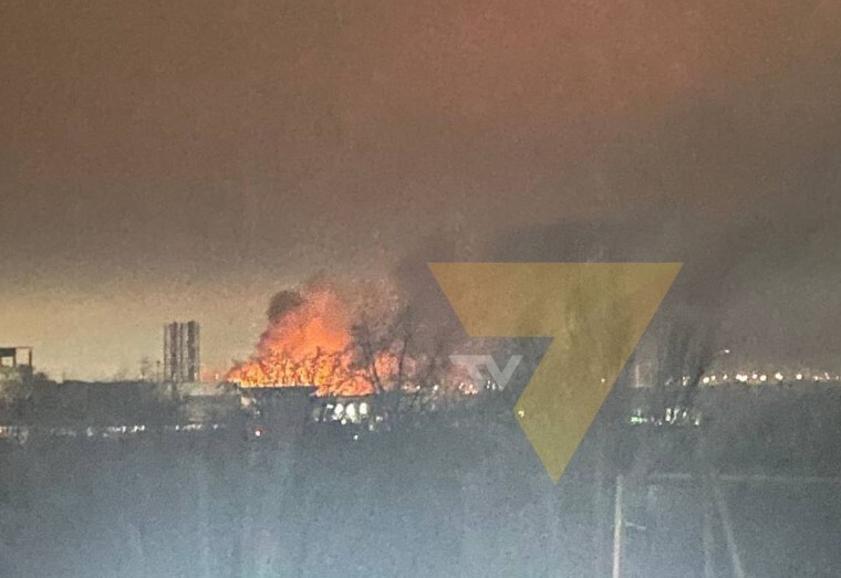 Вечером 14 декабря громкий взрыв раздался в Мариуполе. Предварительно нанесен удар по месту расположения оккупантов.