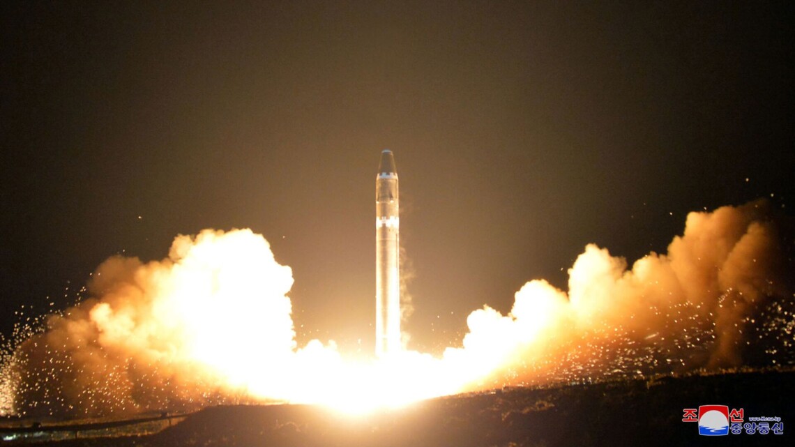 МИД Украины осудило запуск Северной Кореей межконтинентальной баллистической ракеты, напомнив и о сотрудничестве КНДР с россией.