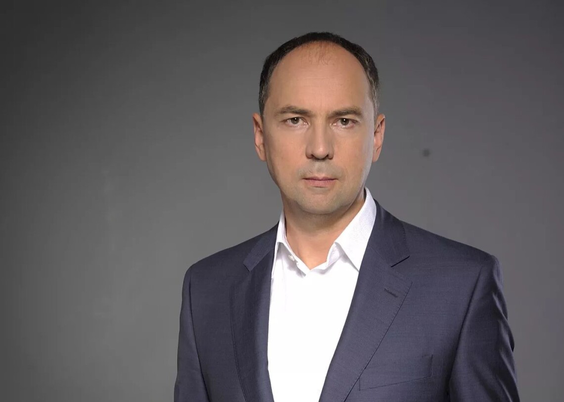 Новый депутат Михаил Соколов вошел во фракцию Батькивщина, присягу он принял сегодня, 20 декабря.