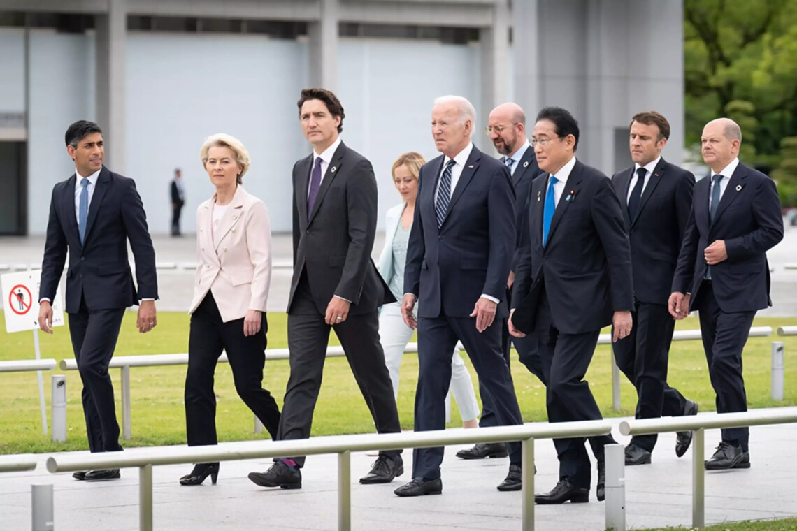 США давят на партнёров по G7, чтобы разработать стратегию использования замороженных активов россии на сумму свыше 300 миллиардов долларов до 24 февраля 2024 года.